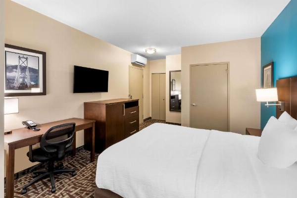 Best Western Plus Hotel Montreal image 13