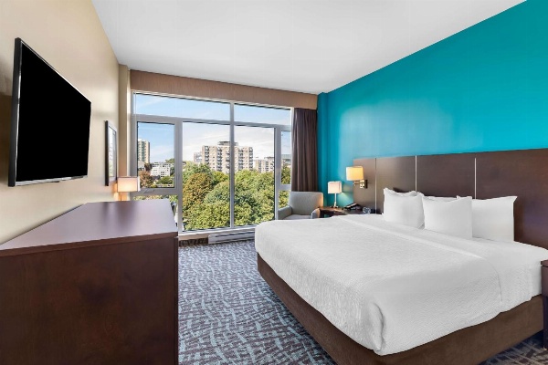 Best Western Plus Hotel Montreal image 2
